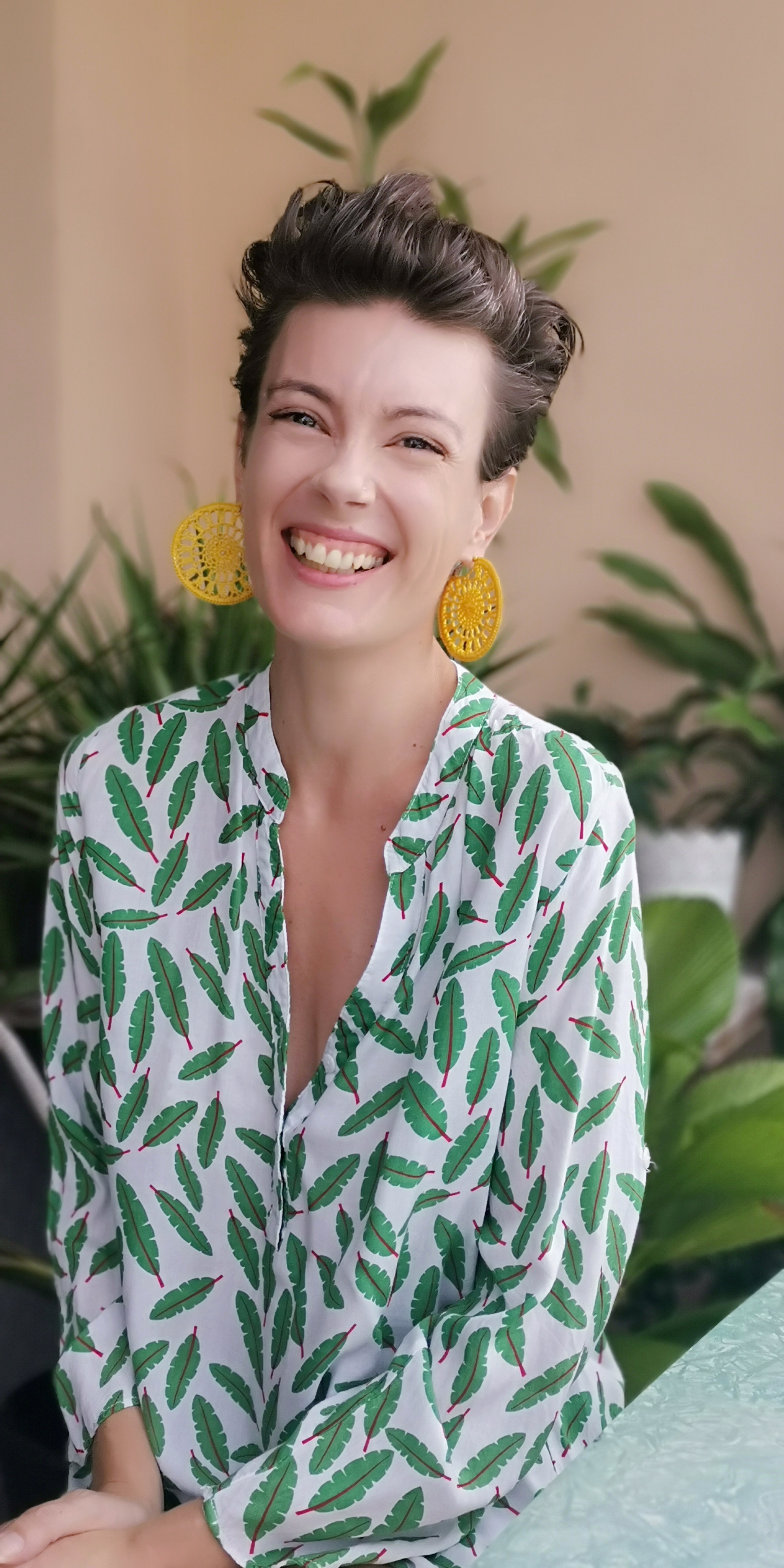 Anne Caron - Profile Picture.jpg