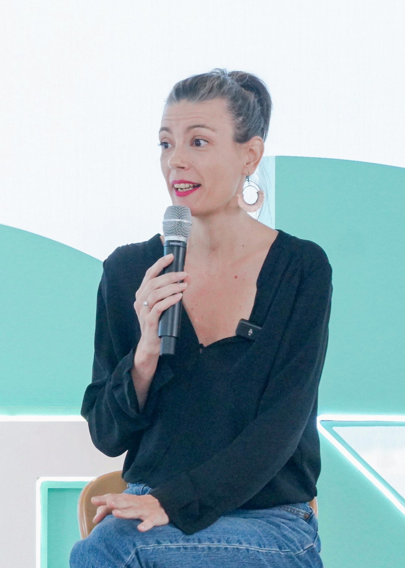 Anne Caron - Professional Keynote Speaker and Industry Expert