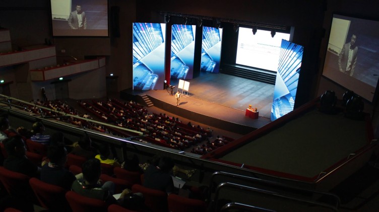 Chris Chan In Action (2).jpg