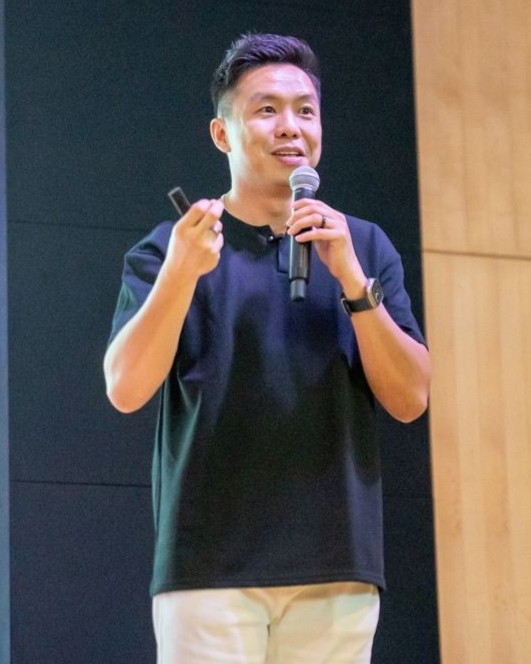 Melvin Lim - Professional Keynote Speaker and Industry Expert