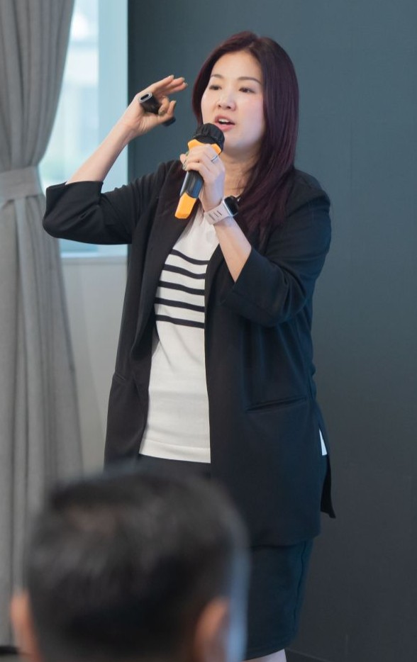 Human Design & Leadership Transformation Coach