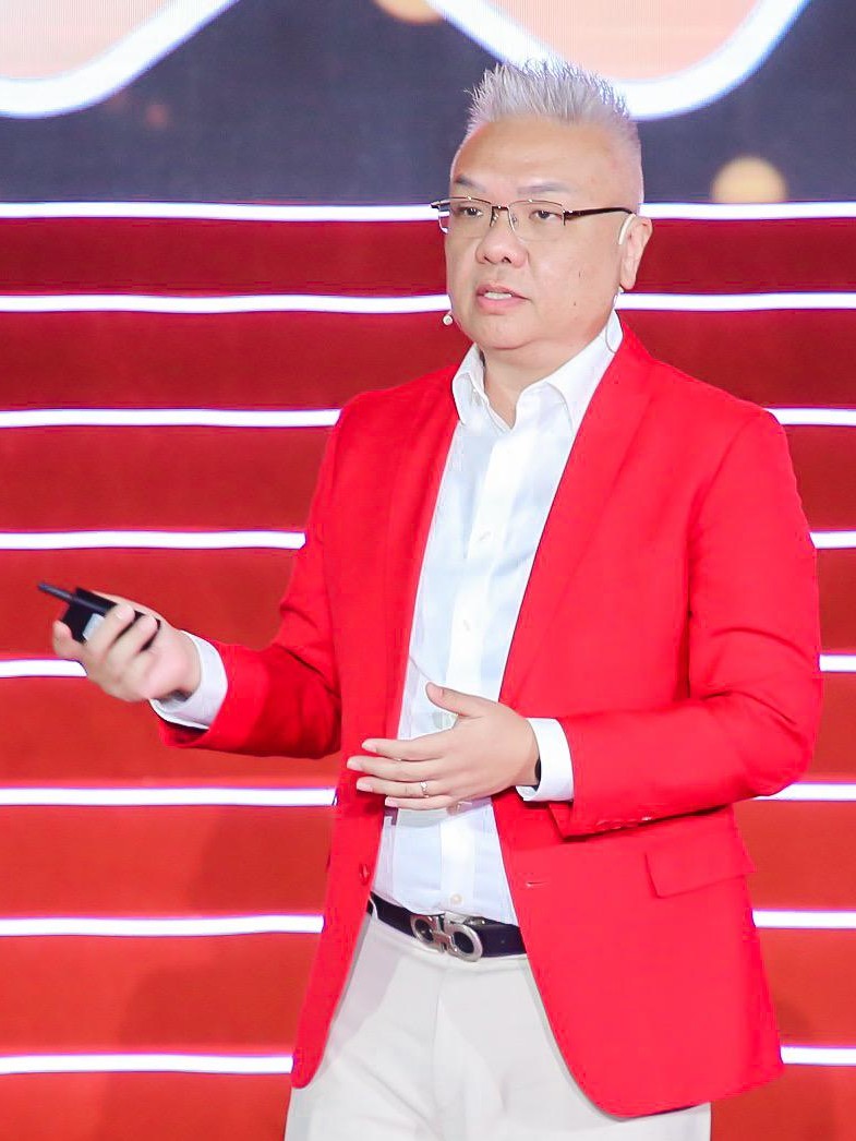 Stuart Shee - Professional Keynote Speaker and Industry Expert